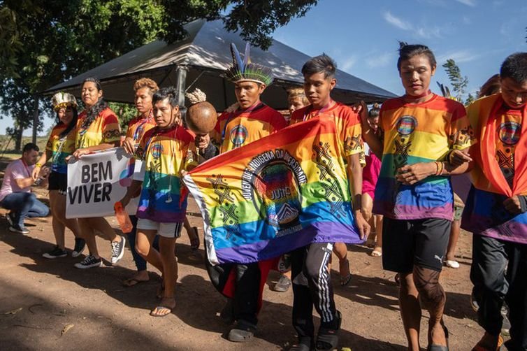 Gustavo Glória/MDHC 20.06.2024. Sidrolândia (MS) - Secretaria Nacional dos Direitos das Pessoas LGBTQIA+ do Ministério dos Direitos Humanos e da Cidadania (MDHC) realizou o primeiro Encontro LGBTQIA+ Indígena Guarani Kaiowá em evento piloto do Programa Bem Viver+.
Crédito: Gustavo Glória/MDHC